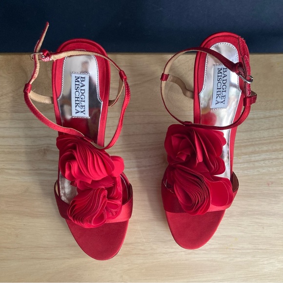 Badgley Mischka “Randee” Red Satin Stiletto Heel Shoe - Picture 2 of 9